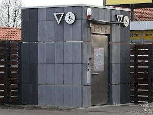 Beton architektoniczny toalety publiczne Pleszew 02